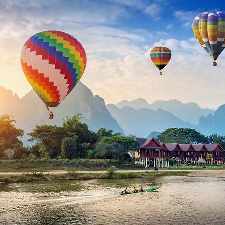 Vang Vieng Camellia Hotel Bagian luar foto
