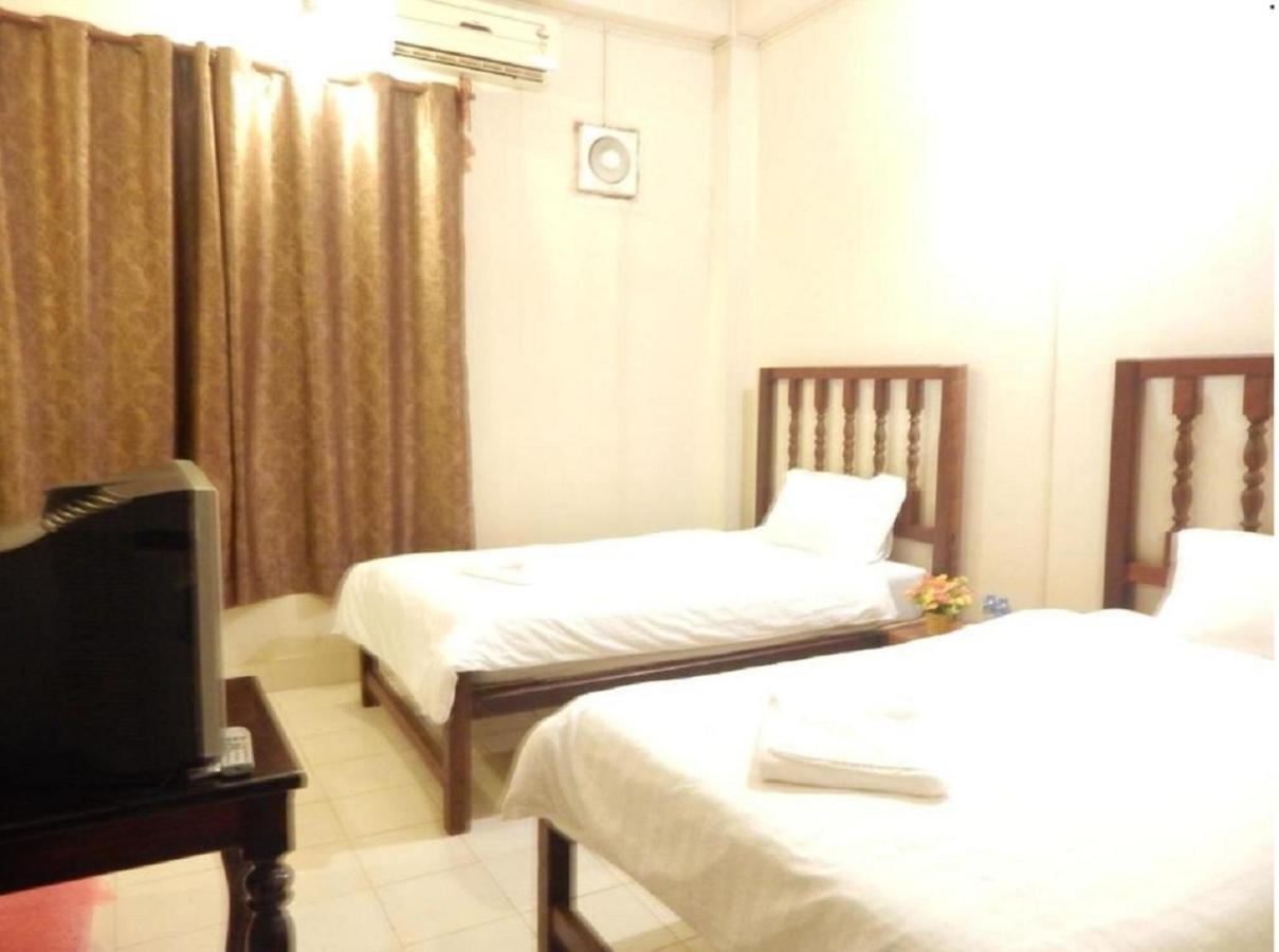 Vang Vieng Camellia Hotel Bagian luar foto